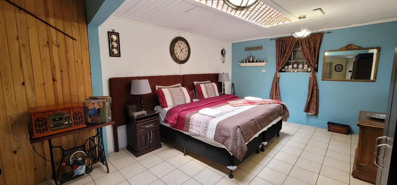 Hotel Vintage "Casa Las Flores" Quetzaltenango Esterno foto