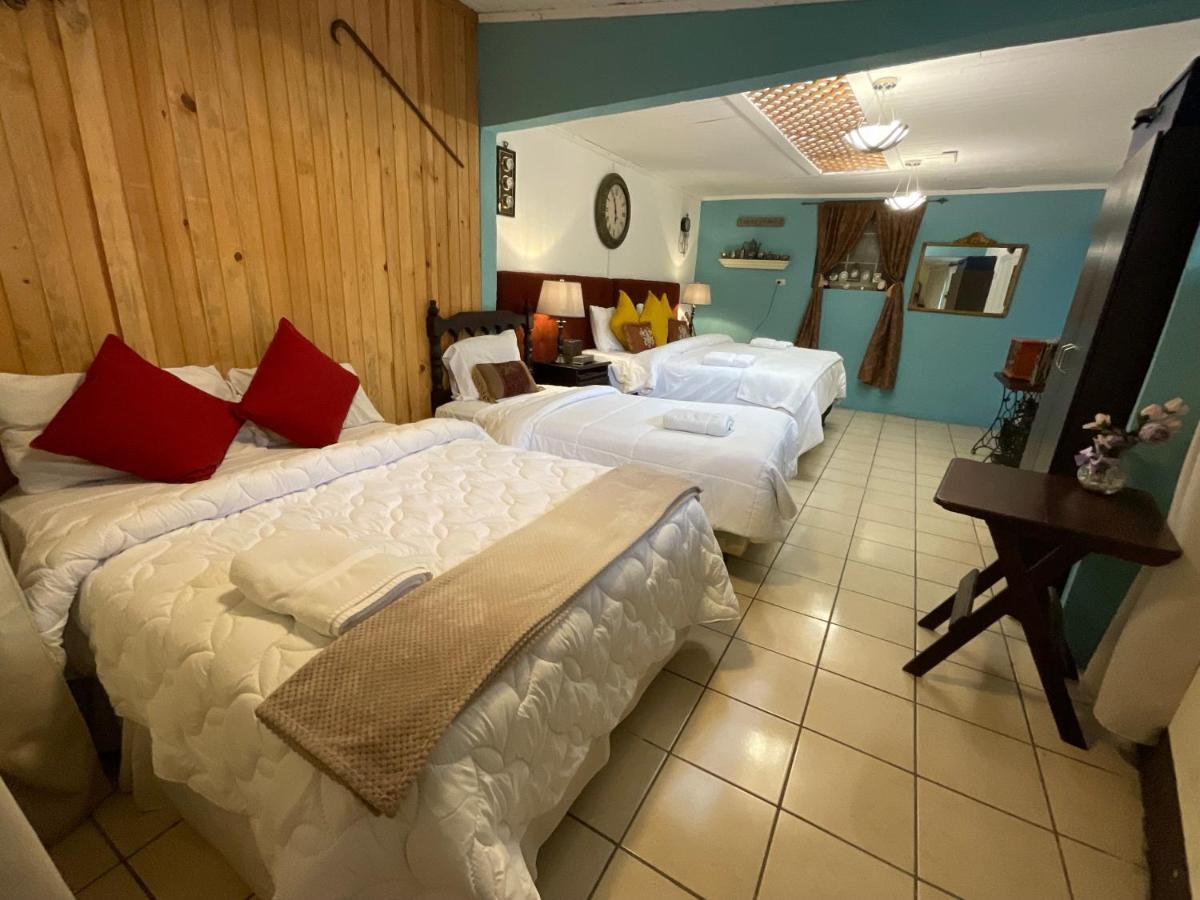 Hotel Vintage "Casa Las Flores" Quetzaltenango Esterno foto